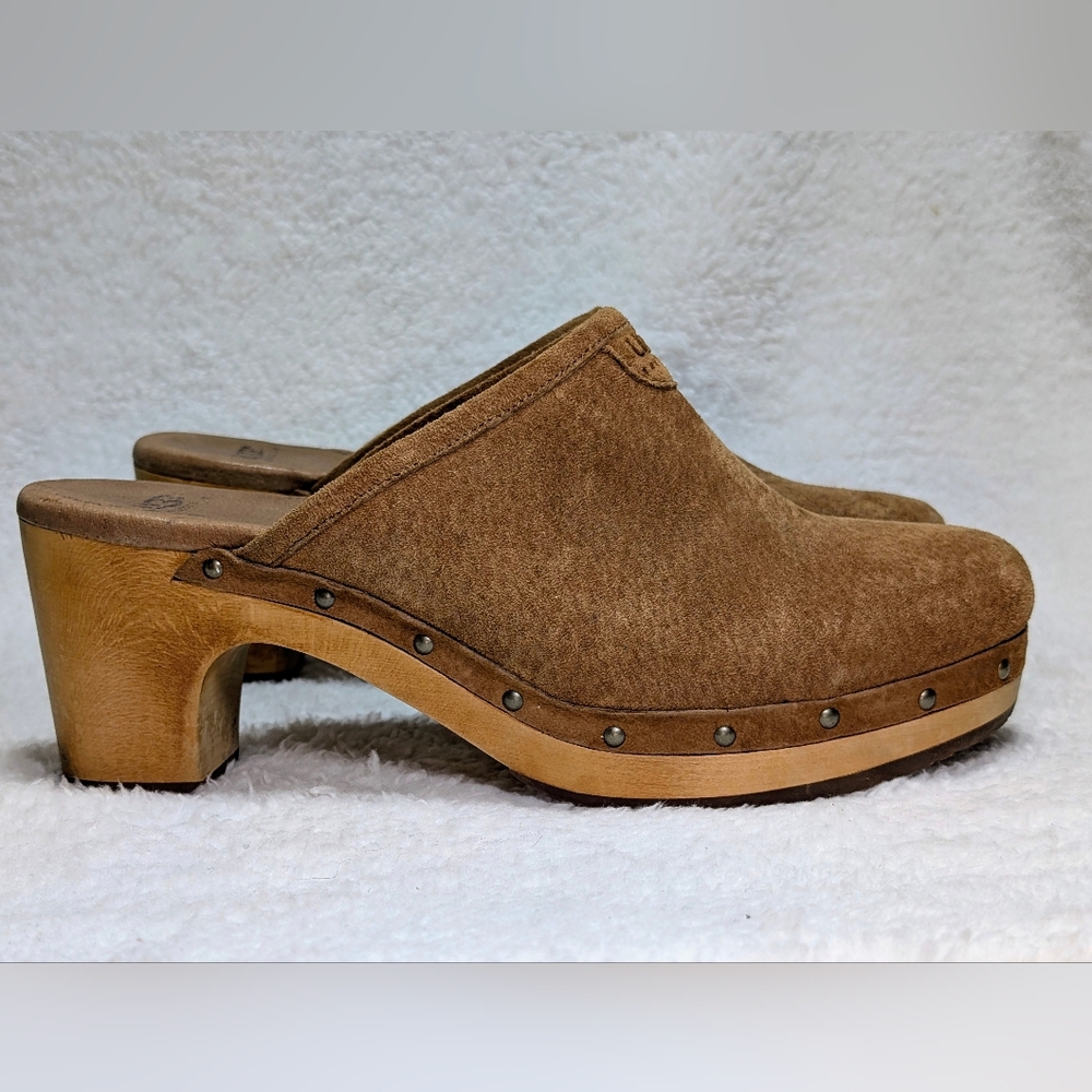 UGG Abbie Leather Suede Sheepskin Mules Clogs Chestnut Sz 8 Wood Heel